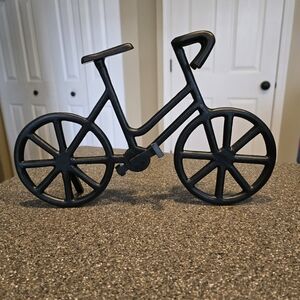 Black Bicycle Home Accent